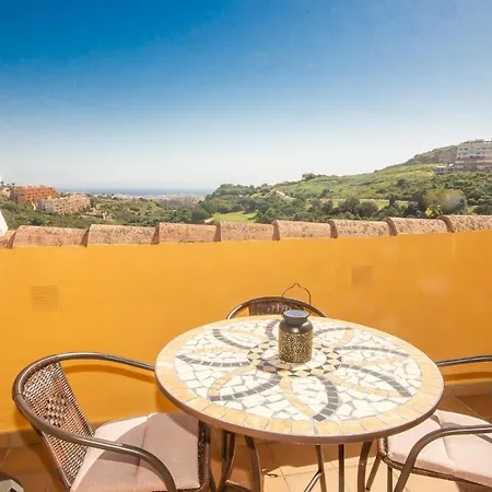 Duquesa Village 9,32,31 Apartment *
